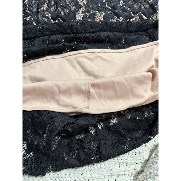 Betsy & Adam Maxi Mermaid Lace Dress Formal Cut Out Back Lined Size 6 Black Nude - Picture 15 of 16